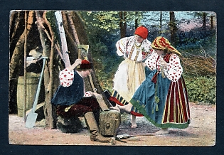 Postcard, Ukraine People Types, Women chopping wood