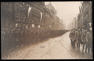 WWI Czechoslovak Legion Soldiers Parade RPPC – Large Military Formation with Rifles, Early 20th c. Real Photo Postcard, European Street Scene, Rare Militaria Photo