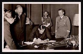 1938 'Prime Minister Chamberlain Signs the Munich Agreement', Notable Military Persons, Third Reich Nazi Propaganda Postcard