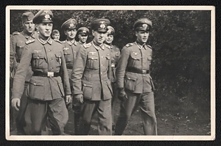 1933-1945 'German Soldiers', Infantry Wehrmacht Army Military, Third Reich Nazi Propaganda Postcard