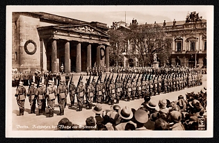 1943 'Berlin: Changing of the Guard at the Memorial', Military Parade, Gathering, Third Reich Nazi Propaganda Postcard