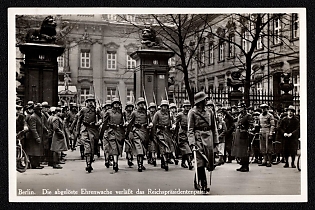 1932 'Berlin: the Relieved Guard of Honor Departs the Presidential Palace', Military Parade, Gathering, Third Reich Nazi Propaganda Postcard